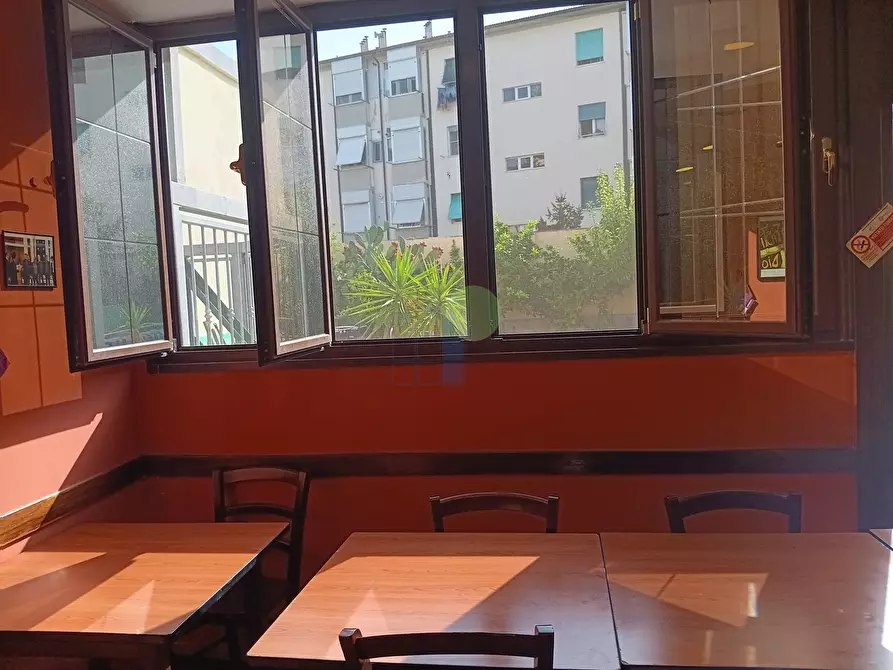 Immagine 4 di Bar / Ristorante in vendita  in Viale Carducci 68 a Livorno
