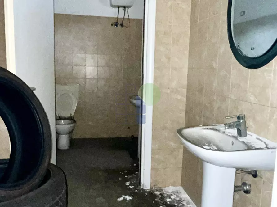 Immagine 13 di Capannone industriale in affitto  in Via Ugione 53 a Livorno