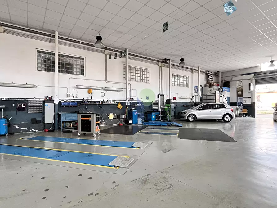 Immagine 24 di Capannone industriale in vendita  in Via Francesco Pera 88 a Livorno