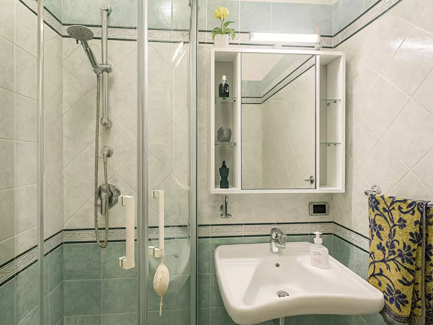 Immagine 17 di Trilocale in vendita  in Via Monte Nero 1 a Arona