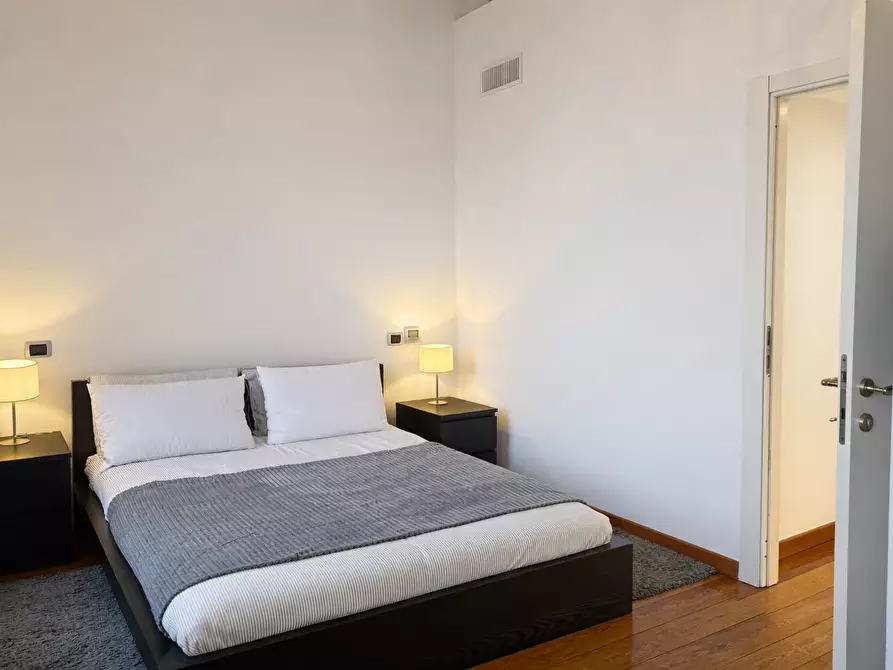 Immagine 9 di Bilocale in affitto  in Via Verbano a Arona