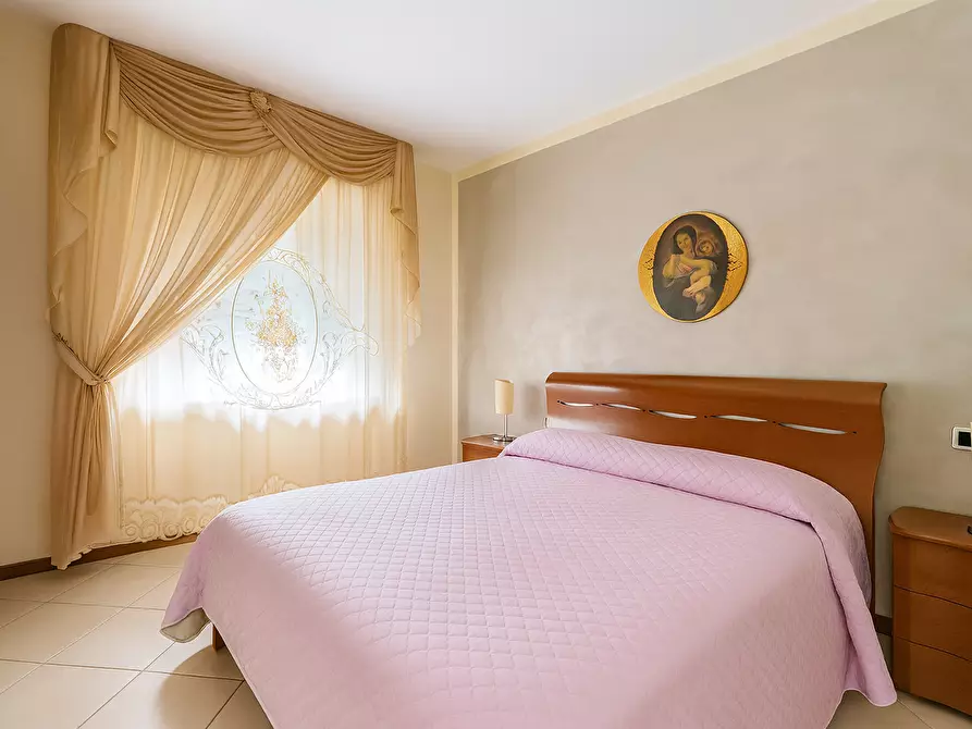 Immagine 13 di Trilocale in vendita  in Via Monte Nero 1 a Arona