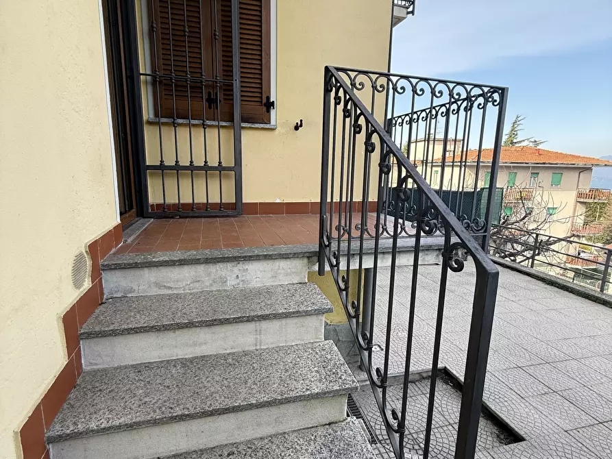 Immagine 23 di Bilocale in vendita  in Via Manzoni 1 a Arona