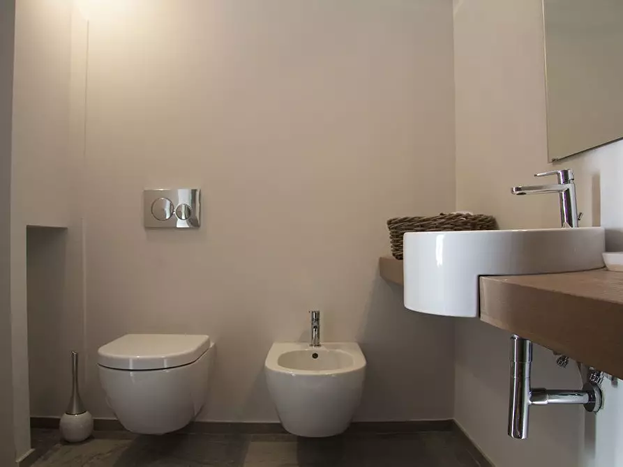 Immagine 8 di Bilocale in affitto  in Via Mazzini 1 a Belgirate