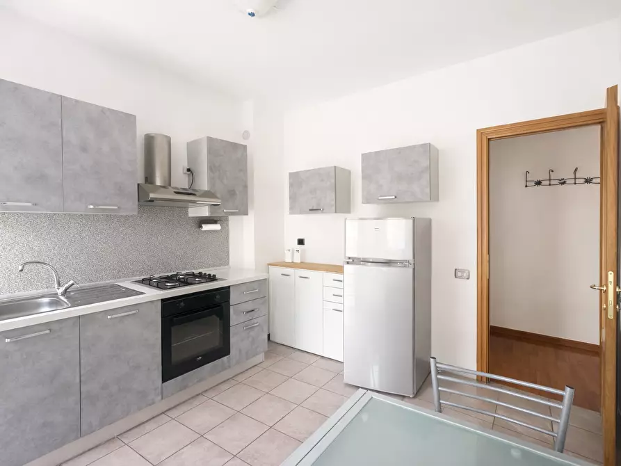 Immagine 6 di Bilocale in affitto  in Via XXIV Maggio 1 a Arona