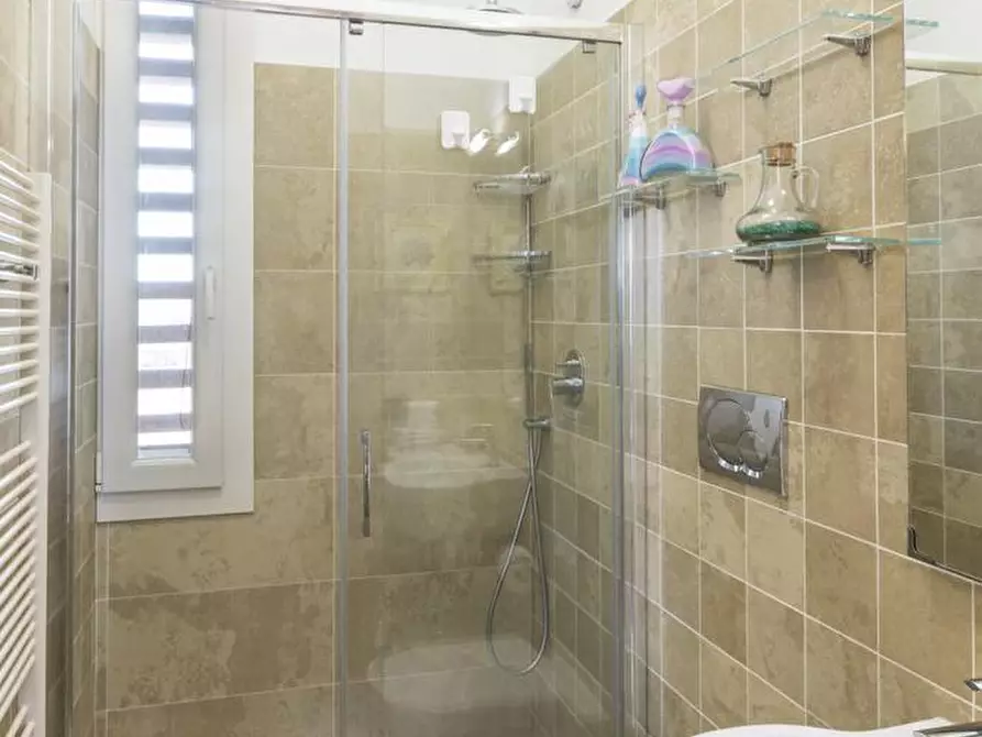 Immagine 51 di Villa in vendita  in via tortori a Montespertoli