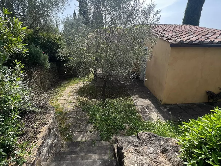 Immagine 76 di Porzione di casa in vendita  in Via di Vingone a Scandicci