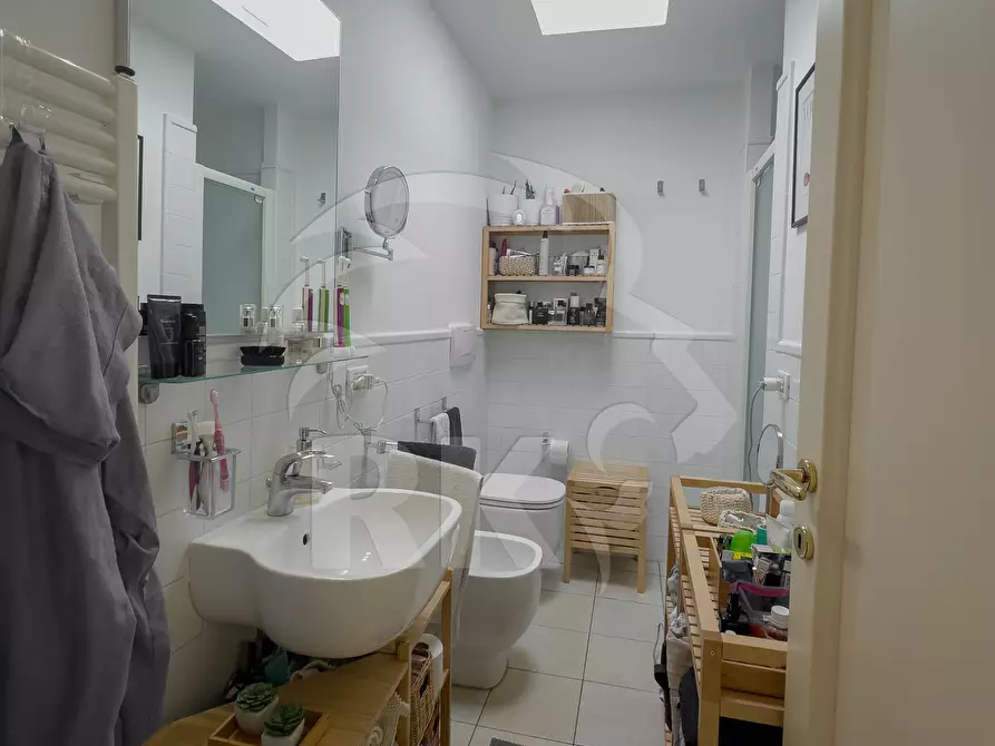 Immagine 14 di Quadrilocale in affitto  in via dell'indipendenza 54 a Bologna