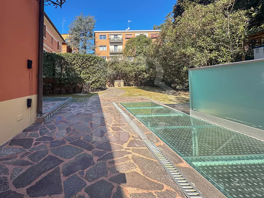 Immagine 6 di Villa in vendita  in Via Dotti 16 a Bologna