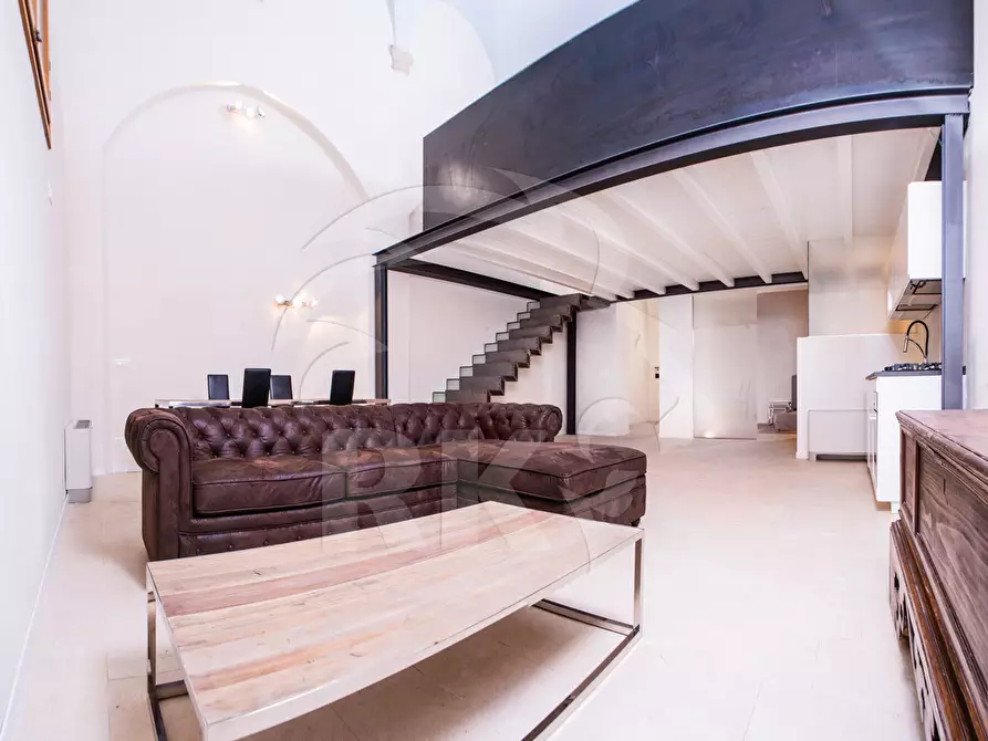 Immagine 1 di Loft/Open space in affitto  a Bologna