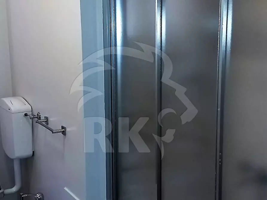 Immagine 10 di Pentalocale in affitto  a Bologna