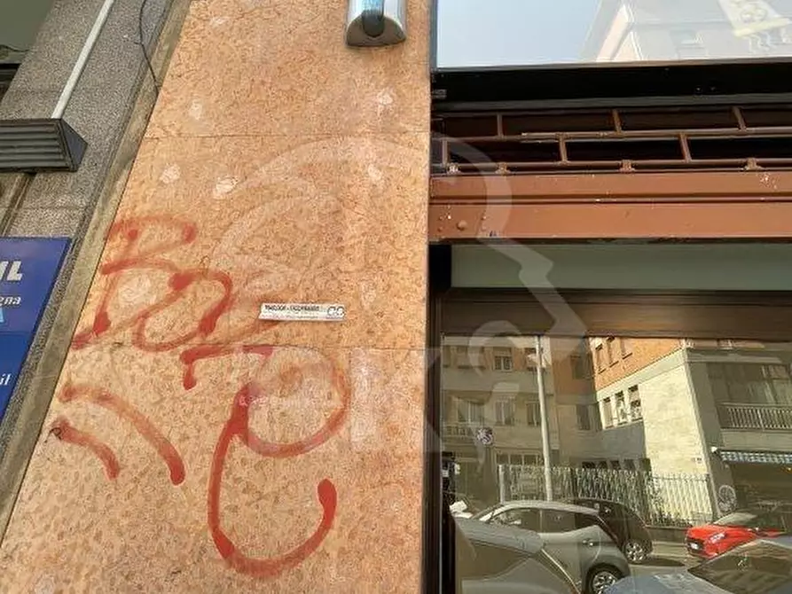 Immagine 5 di Locale commerciale in affitto  in via Milazzo a Bologna