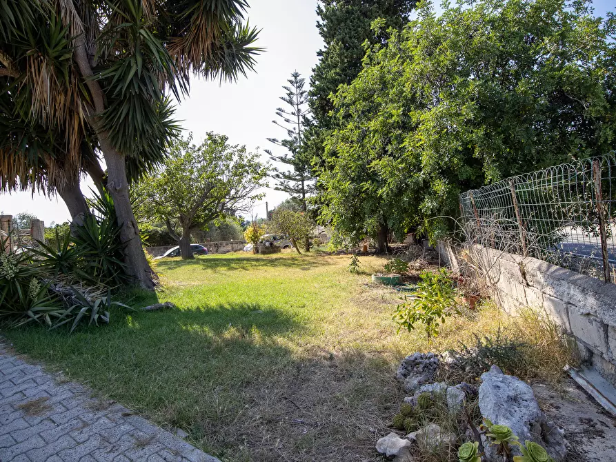 Immagine 25 di Villa in vendita  in Via delle Fornaci a Siracusa