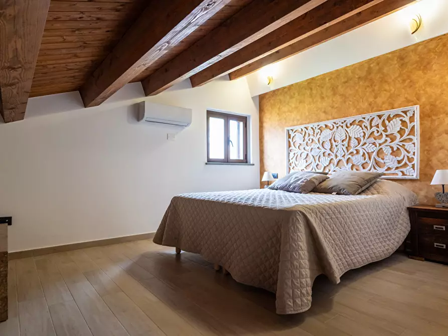 Immagine 102 di Villa in vendita  in Via Vincenzo Bellini 163 a Piedimonte Etneo