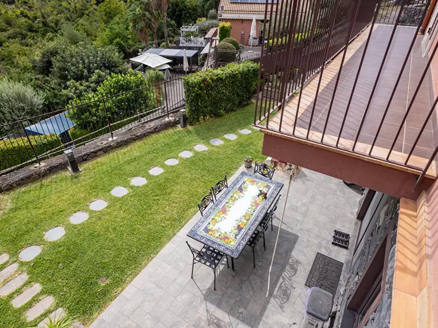 Immagine 53 di Villa in vendita  in Via Vincenzo Bellini 163 a Piedimonte Etneo