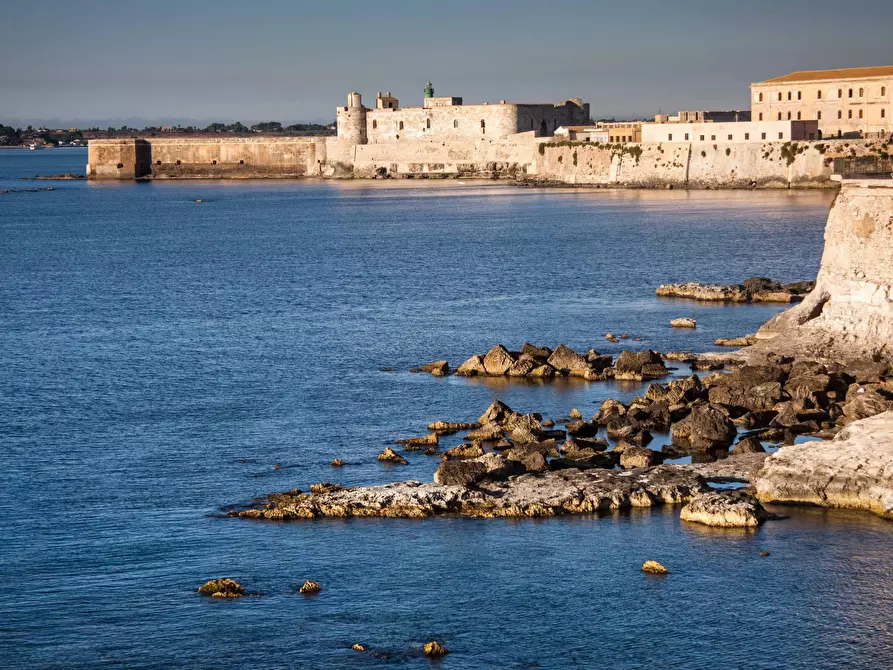 Immagine 1 di Albergo/B&B/Residence in vendita  in Via Vincenzo Mirabella a Siracusa