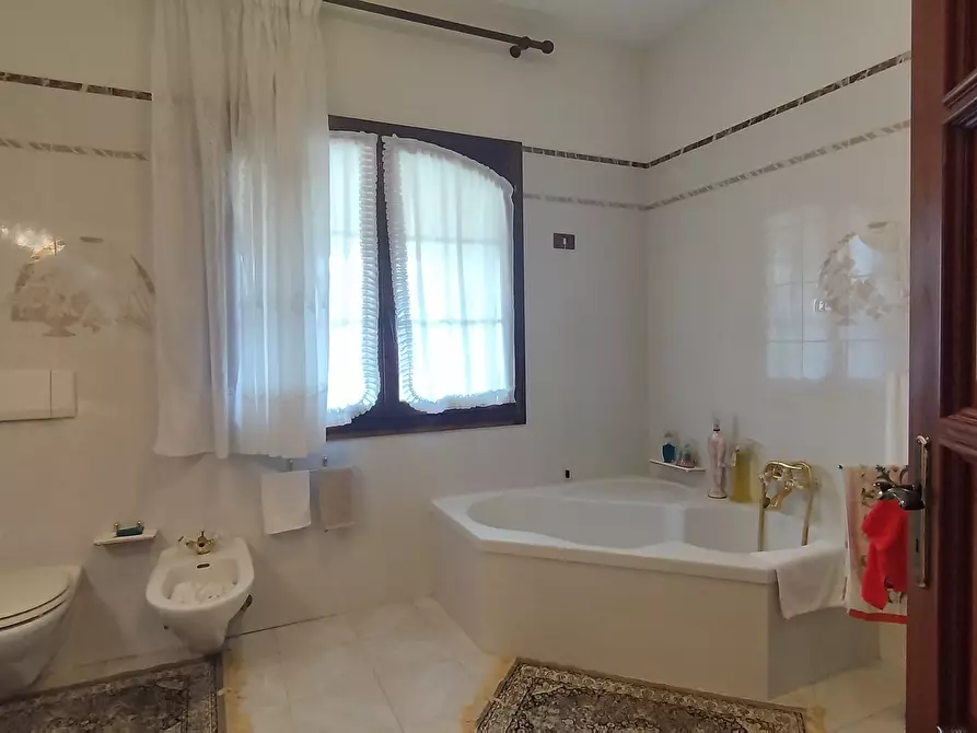 Immagine 31 di Villa in vendita  in Via Stromboli 7 a Siracusa