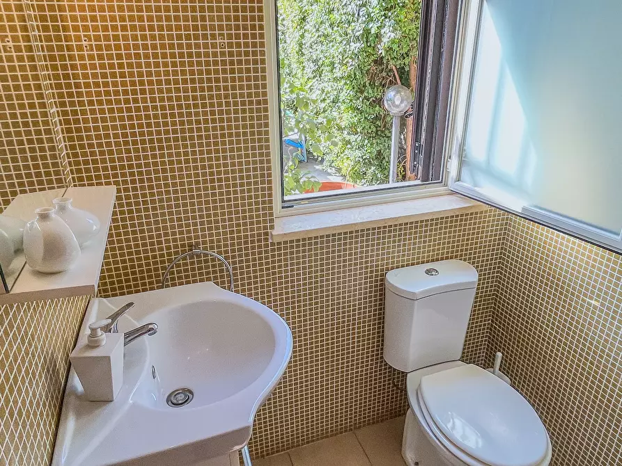 Immagine 44 di Villa in vendita  in Via Crocefisso 16 a Taormina