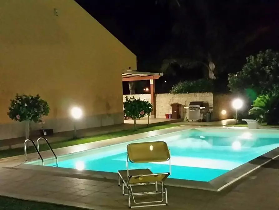 Immagine 10 di Villa in vendita  in Viale delle Rose 41 a Scicli