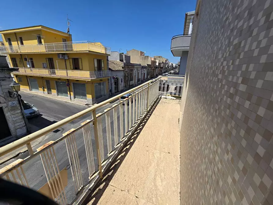 Immagine 18 di Terratetto in vendita  in Via Vittorio Emanuele III 288 a Canicattini Bagni