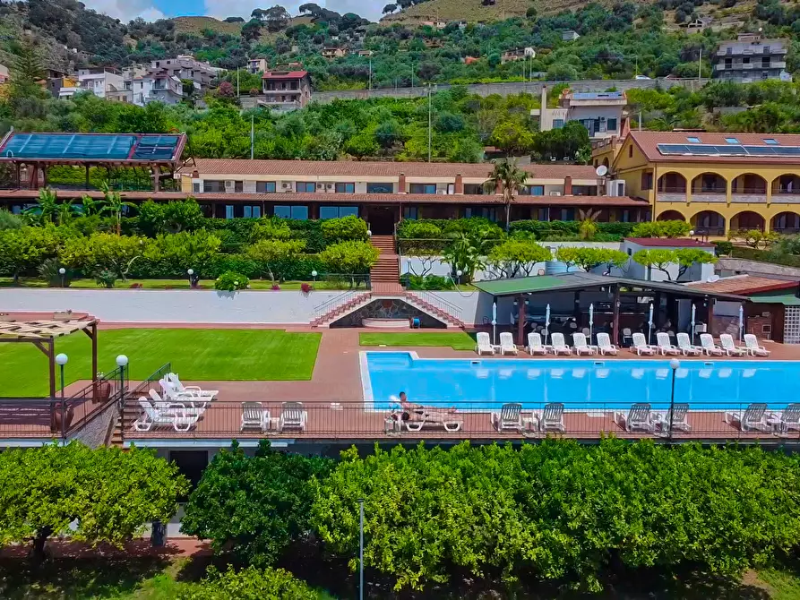 Immagine 2 di Villa in vendita  a Taormina