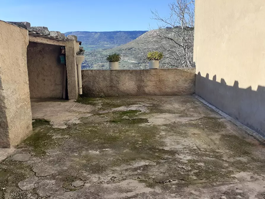 Immagine 2 di Terreno agricolo in vendita  in Via  Roma a Palazzolo Acreide