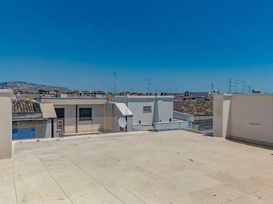 Immagine 35 di Casa indipendente in vendita  in Corso Vittorio Emanuele 456 a Floridia