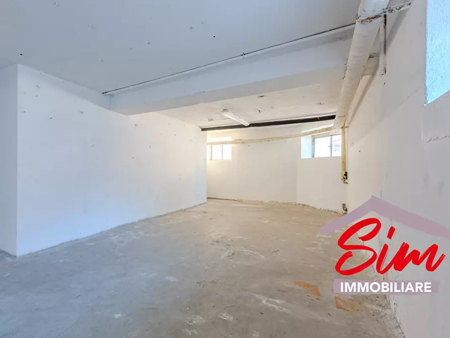 Immagine 12 di Magazzino in vendita  in VIA DON GIOVANNI GNIFETTI SNC a Novara