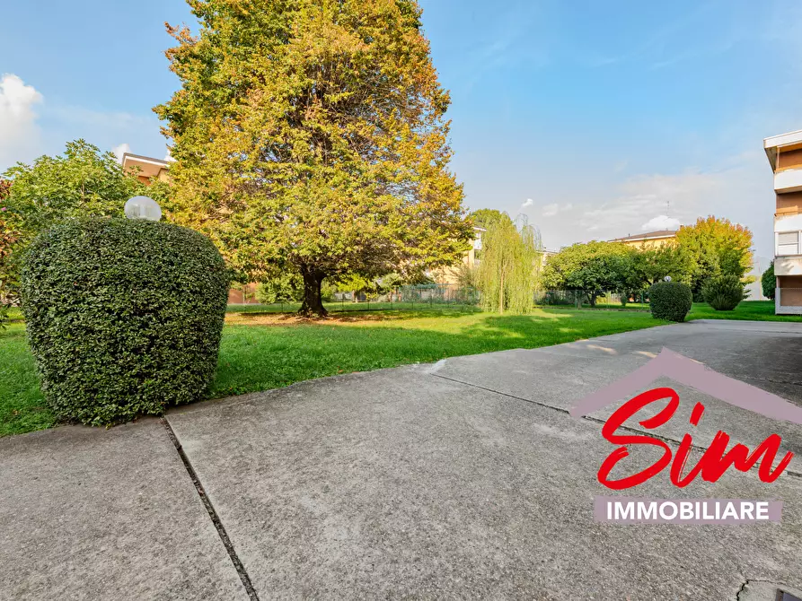 Immagine 29 di Trilocale in vendita  in Via Vanvitelli snc a Novara