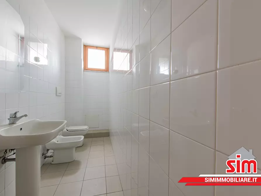 Immagine 6 di Ufficio in vendita  in Via Pellegrini s a Novara