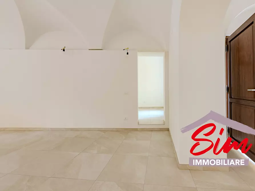 Immagine 6 di Locale commerciale in affitto  in Corso Cavour snc a Trino Vercellese