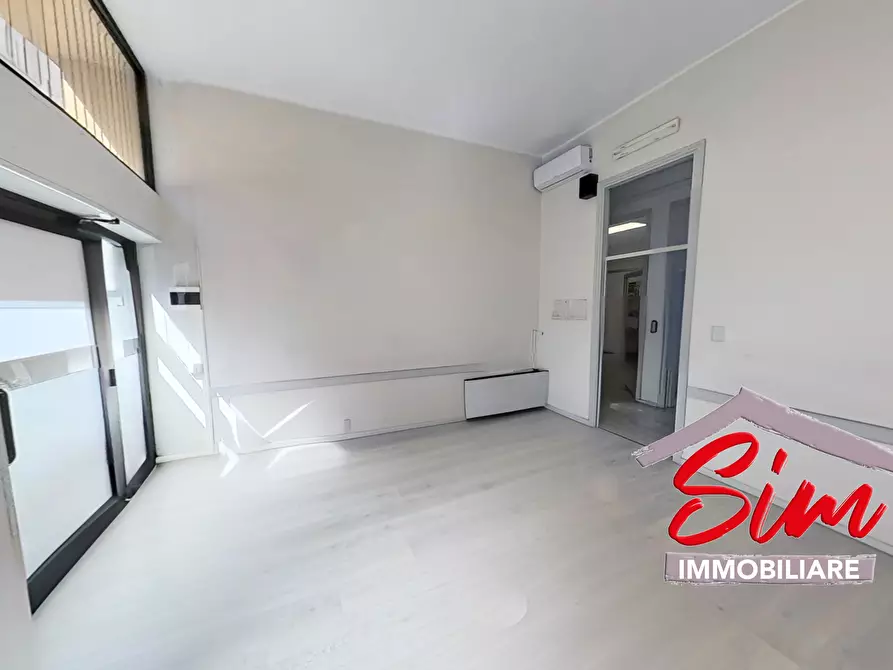 Immagine 1 di Trilocale in vendita  in Via Perazzi sn a Novara