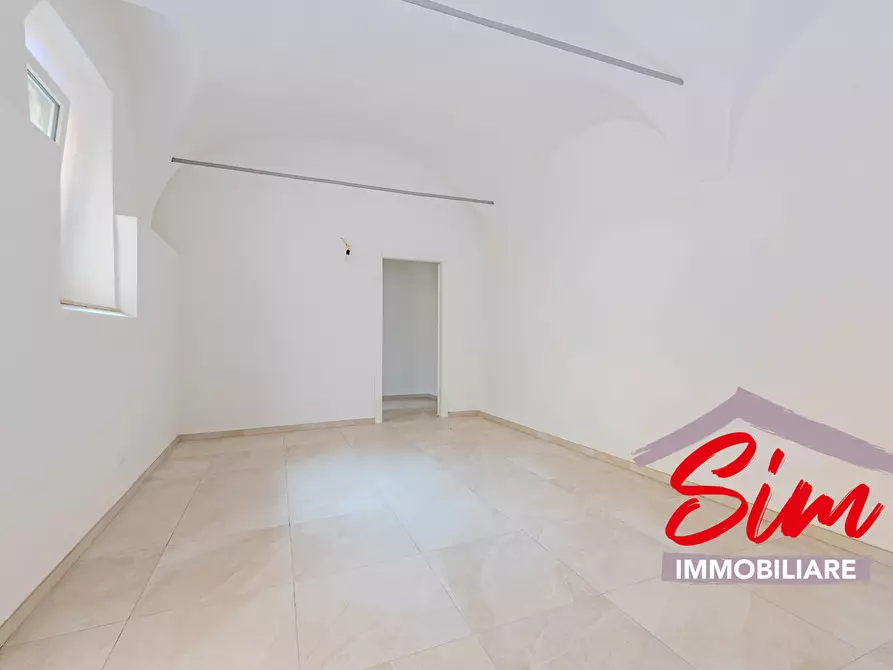 Immagine 9 di Locale commerciale in affitto  in Corso Cavour snc a Trino Vercellese