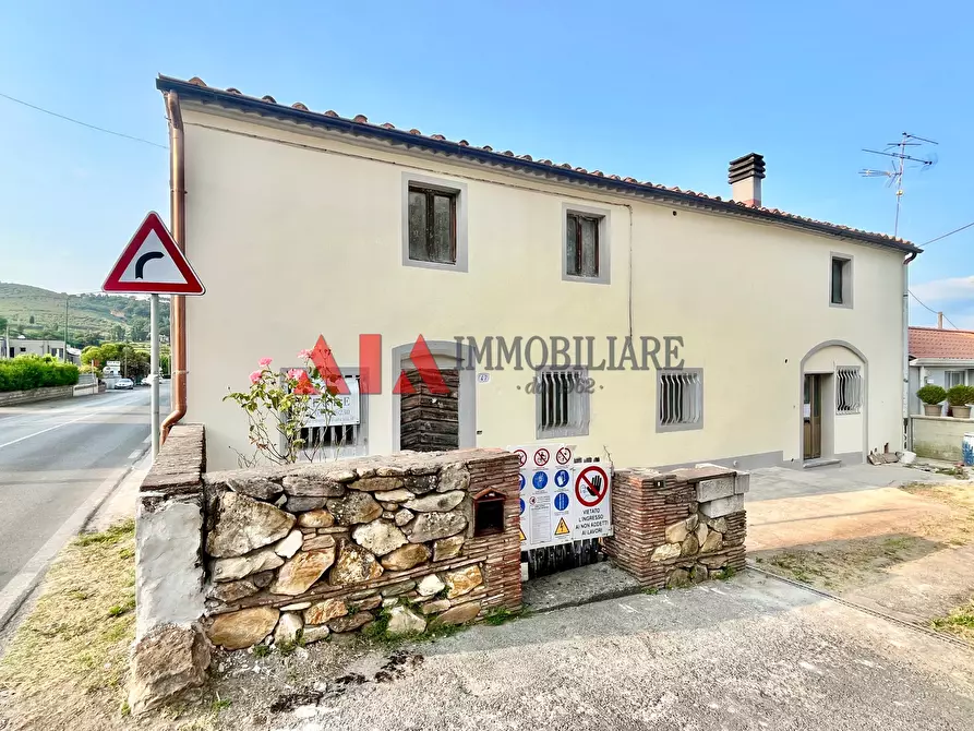 Immagine 14 di Casa bifamiliare in vendita  in SS439 57 a Buti