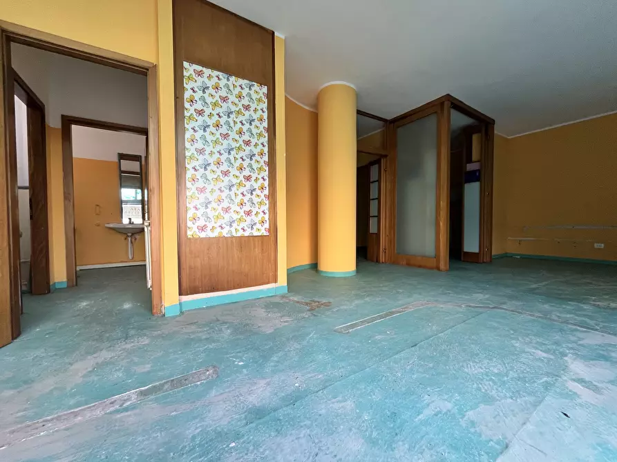 Immagine 6 di Locale commerciale in affitto  in Via Roma a Pontedera