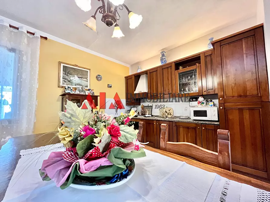 Immagine 15 di Villa in vendita  in Via delle Croci a Bientina