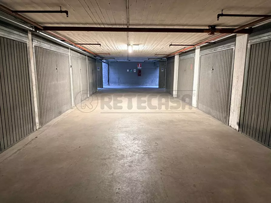 Immagine 1 di Garage in vendita  in Via Kennedy a Arzignano