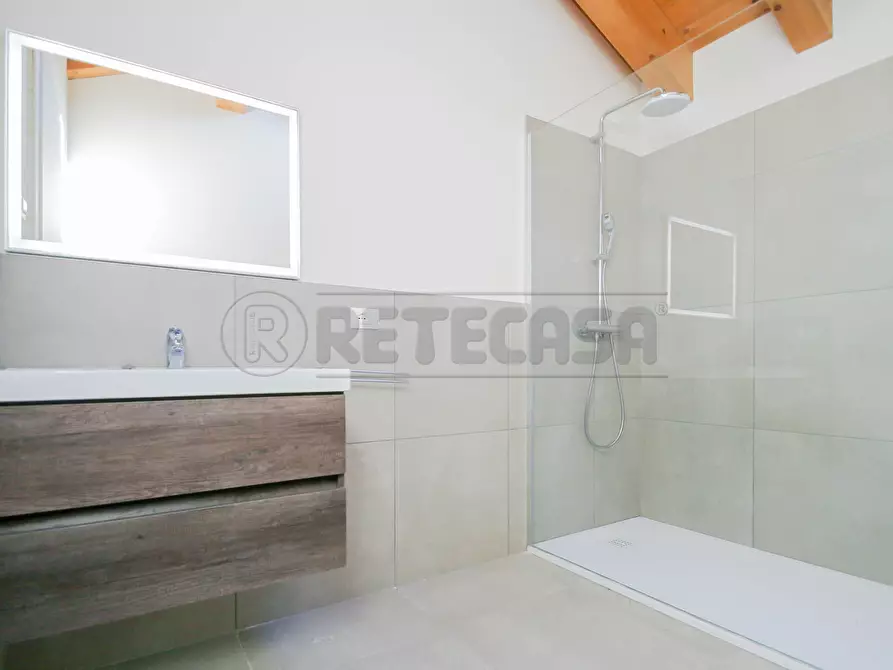 Immagine 29 di Porzione di casa in affitto  in VIA CAPITELLI 21 a Pozzoleone