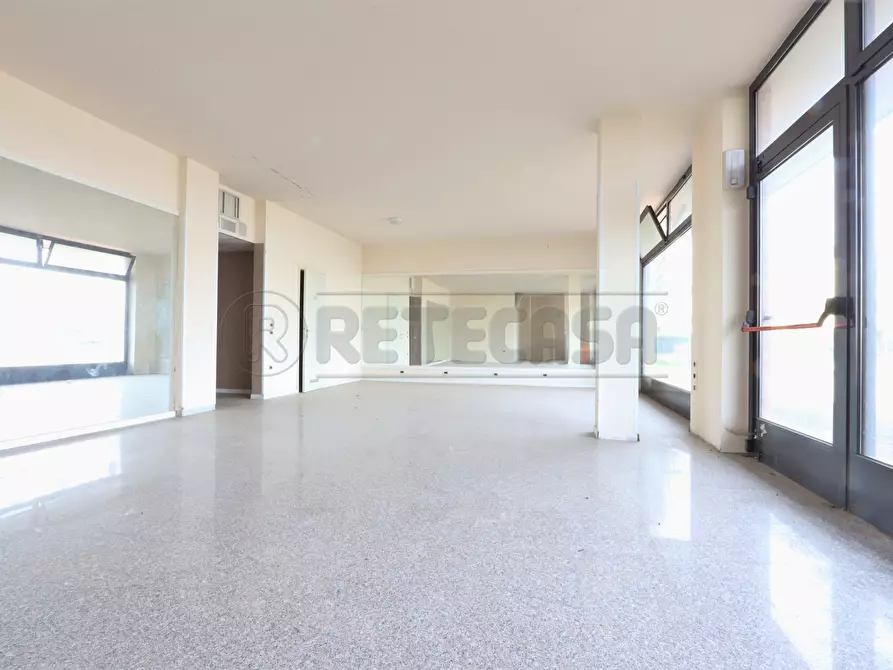 Immagine 17 di Ufficio in vendita  in Via delle Ginestre a Camisano Vicentino