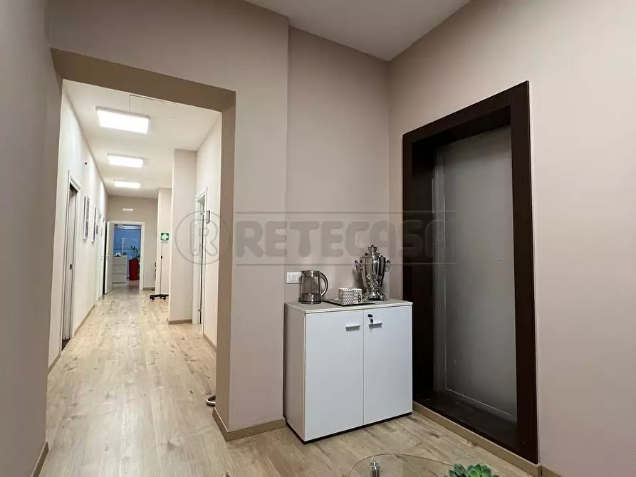 Immagine 3 di Locale commerciale in vendita  a Montecchio Maggiore