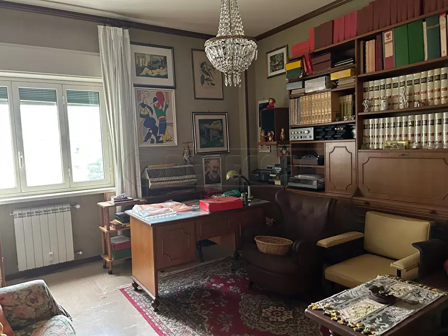 Immagine 5 di Pentalocale in vendita  in Via Malta 73 a Caltanissetta