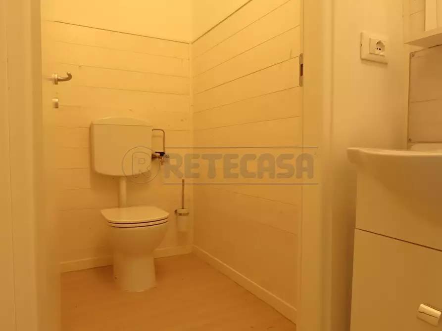 Immagine 9 di Locale commerciale in affitto  in Via Roma 14 a Montegalda