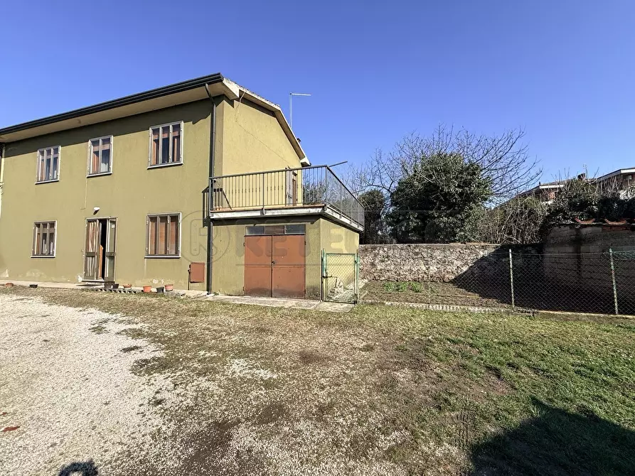 Immagine 15 di Porzione di casa in vendita  a Montebello Vicentino