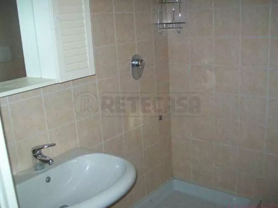 Immagine 14 di Bilocale in affitto  in Via Pignolo 112 a Bergamo