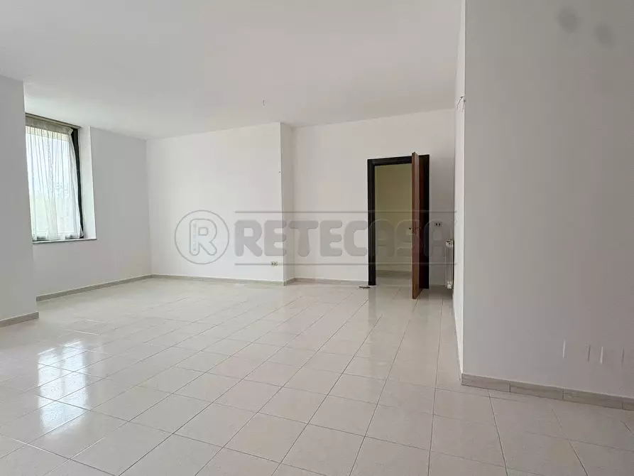 Immagine 17 di Pentalocale in vendita  in Via de Sanctis a Marcianise