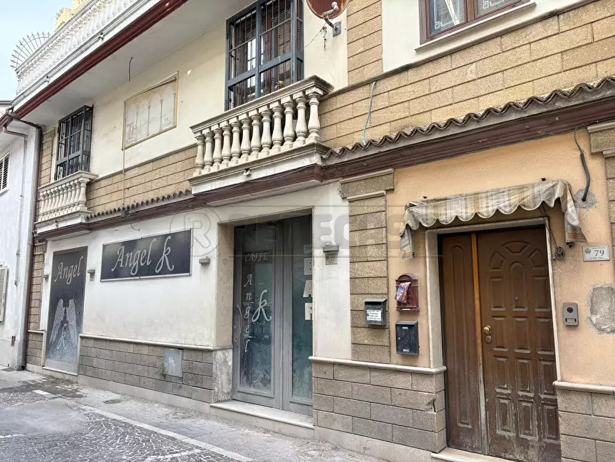 Immagine 1 di Locale commerciale in vendita  in Via Giulio Foglia a Marcianise