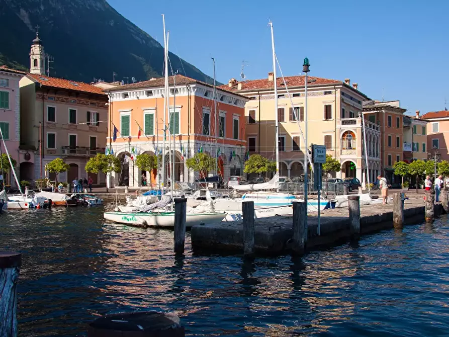 Immagine 8 di Quadrilocale in vendita  in via don primo adami a Gargnano