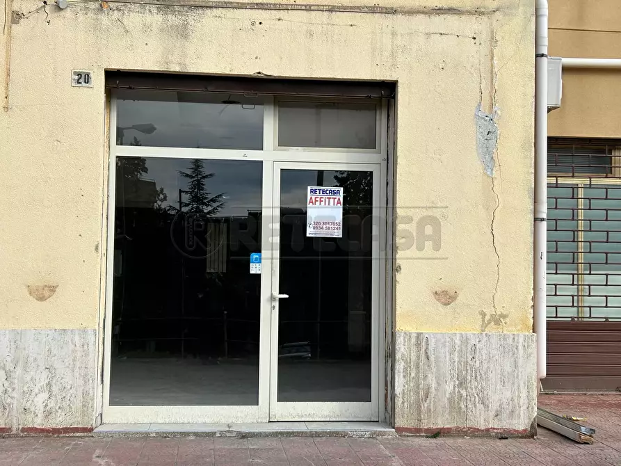 Immagine 1 di Locale commerciale in affitto  in VIA FILIPPO PALADINI 20 a Caltanissetta