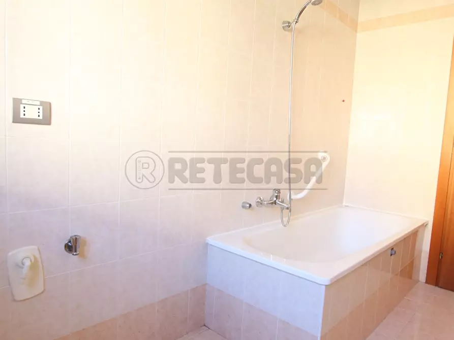 Immagine 14 di Bilocale in vendita  in Via Giovanni Falcone a Barbarano Mossano