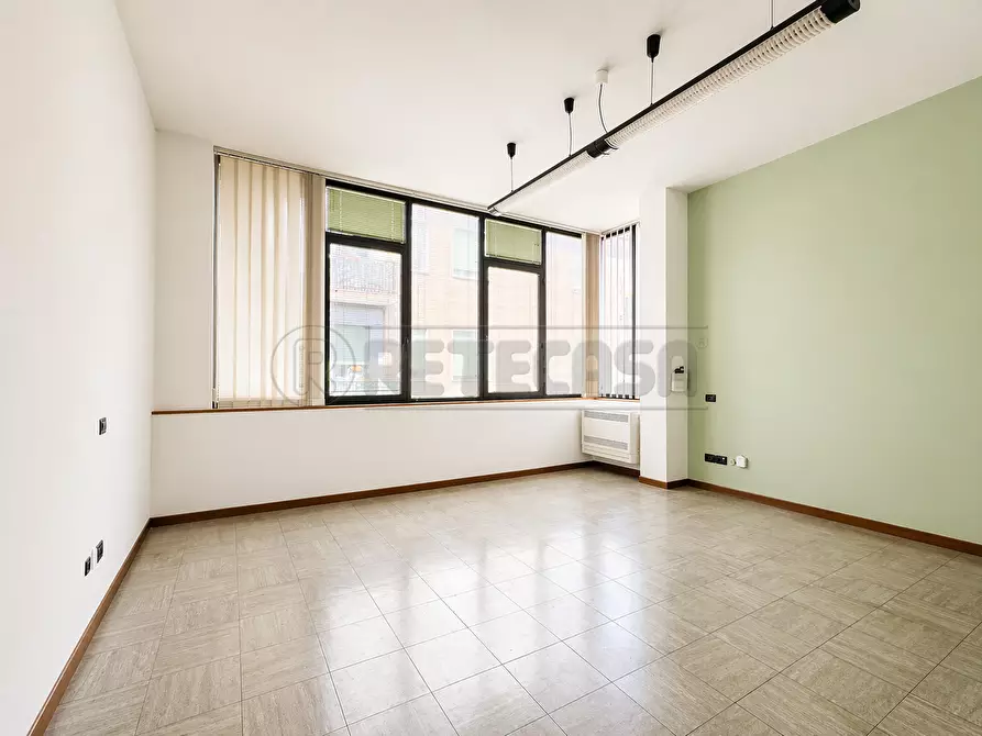Immagine 10 di Ufficio in affitto  in Via dei Colli 33 a Padova
